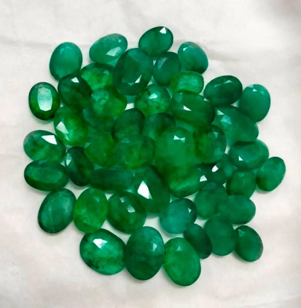 पन्ना रत्न (Emerald Stone)